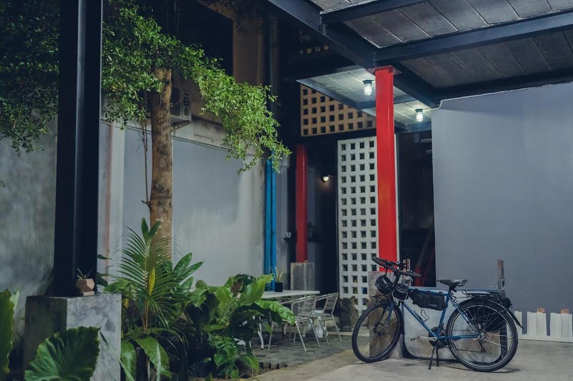 Nokhook House Hostel Trang Exterior photo