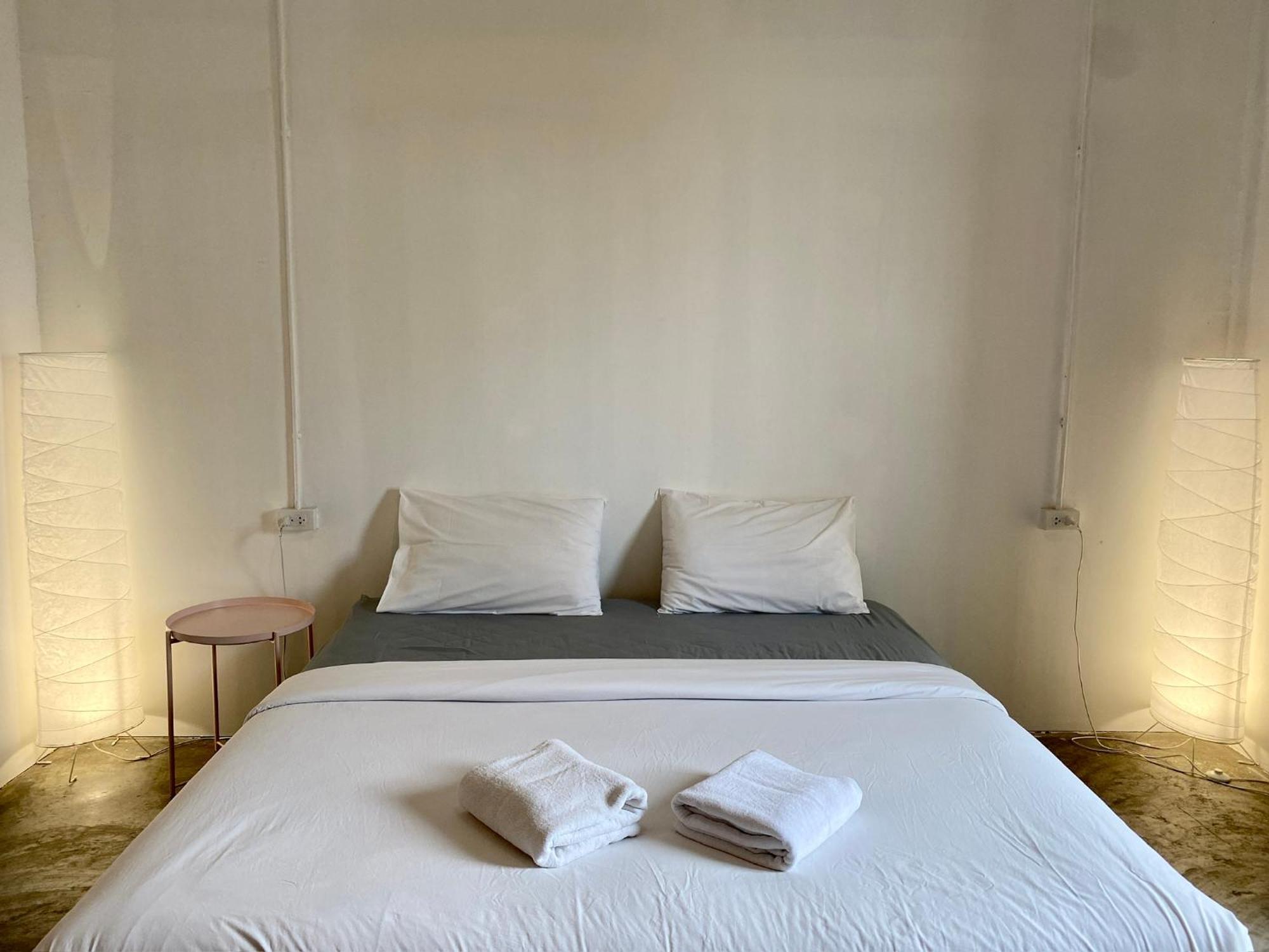 Nokhook House Hostel Trang Exterior photo